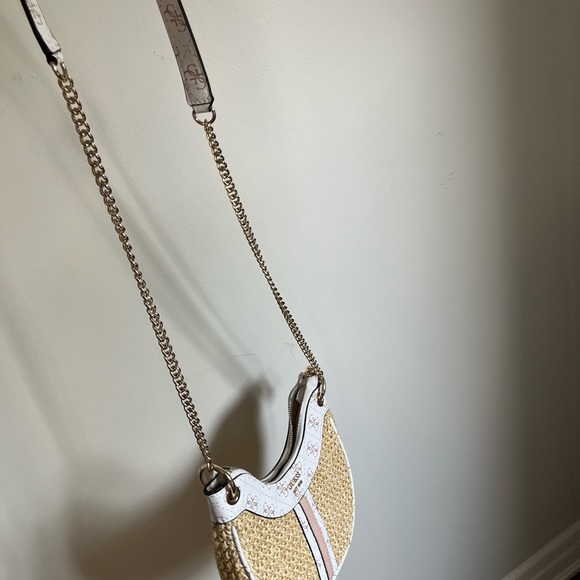 Guess crossbody handbag - Picture 3 of 16